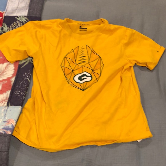 yellow packers shirt
